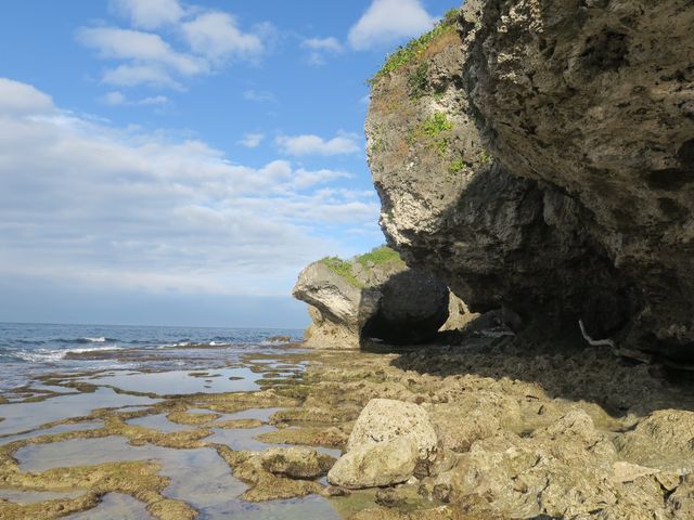 「美人沙灘」天空之鏡💙丨琉球最美海旁踏浪🌊