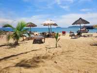 Lunch at Relax at Cham Island Beach