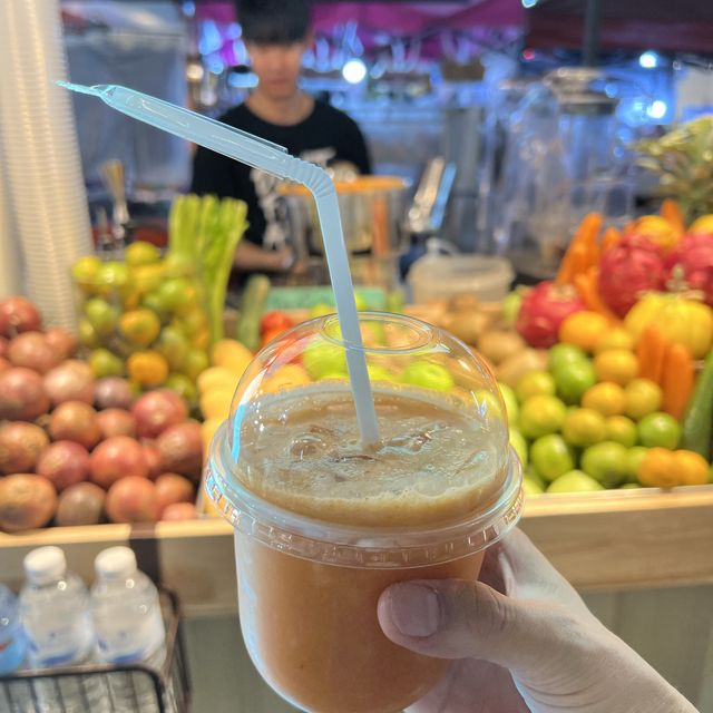 “ตลาดโต้รุ่งหัวหิน” สีสันยามค่ำคืนของเมืองหัวหิน