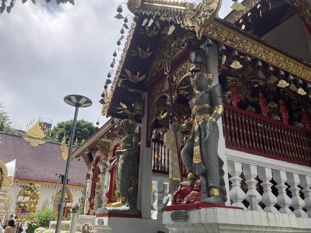 อยากขอพรเรื่องการเงิน ต้องมาวัดอุปคุต