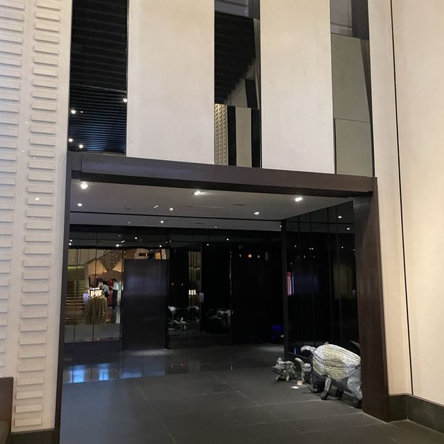 The luxurious lobby of Silk Place Tainan