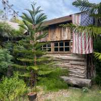Yellowstone Bar & Grill 🌲
