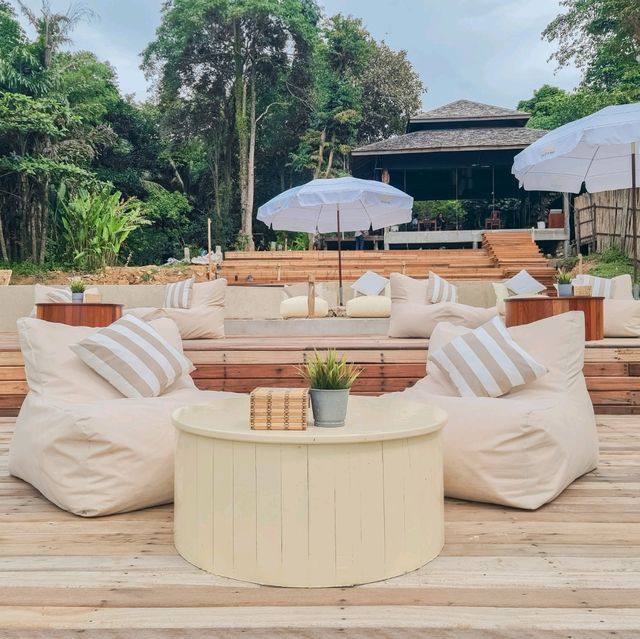 Koh Kood Resort and The Deck Bar Koh Kood 
📷