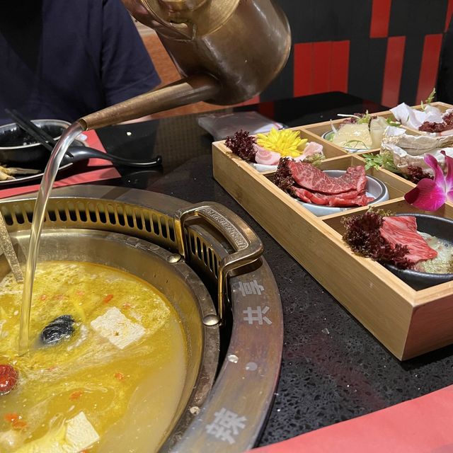 特色重慶火鍋店