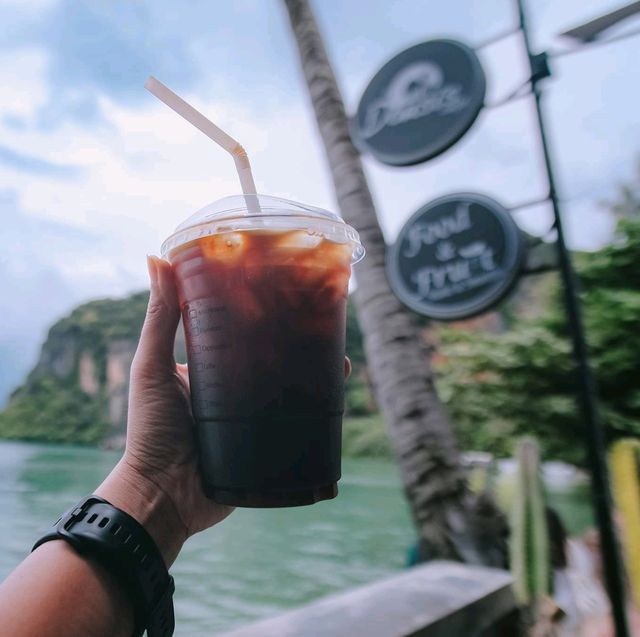 ☕D'oasis Cafe' at Railay Beach