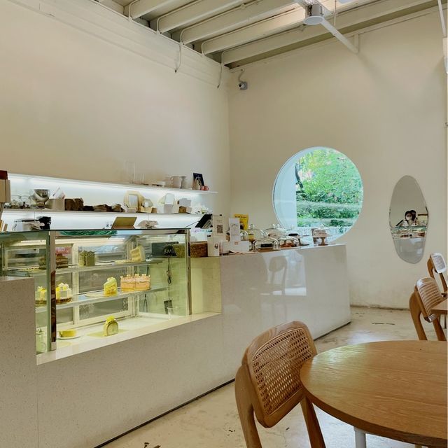 Three Years Old Cafe