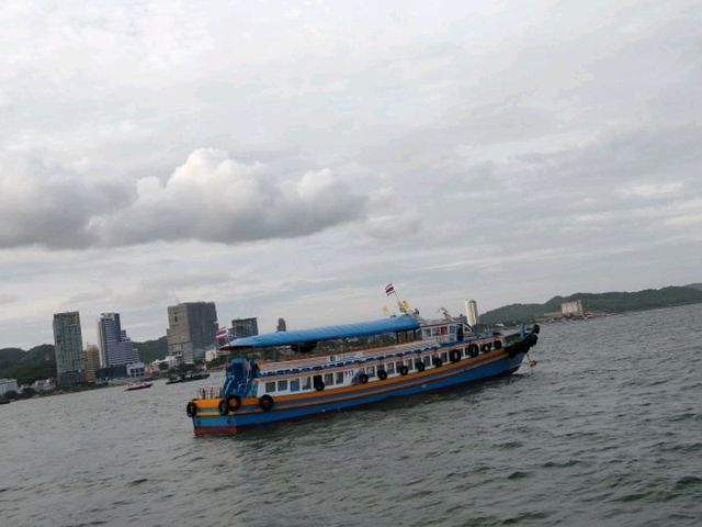 เกาะสีชัง 