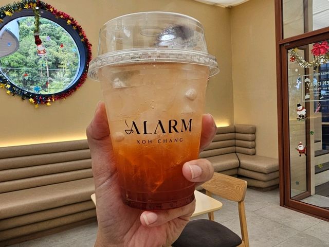 “Alarm Cafe KohChang” เกาะช้าง