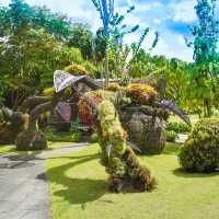 Secret 🤐in Gardens By The Bay: Animal Topiar