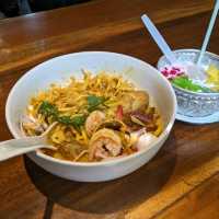 清邁美食：米其林必比登推薦的泰北咖哩麵
