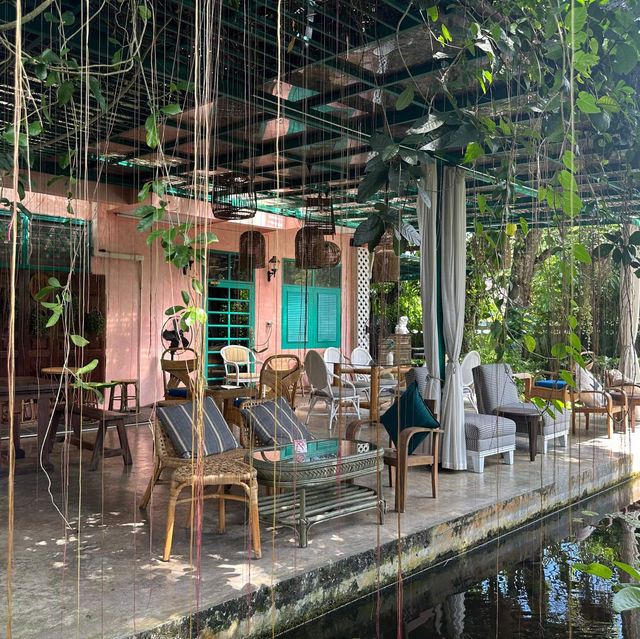 ฝูงคาเฟ่ คาเฟ่ในซอยลับเมืองจันทบุรี