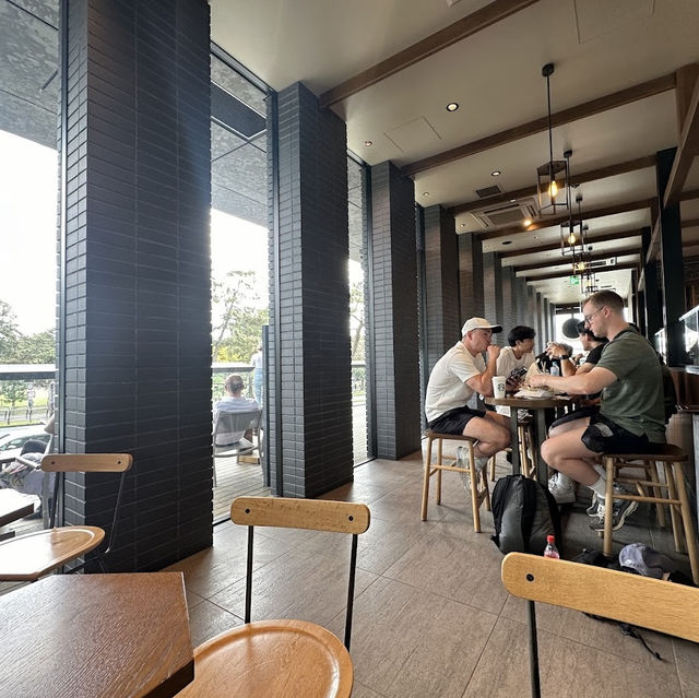 Starbucks Coffee สาขา Nara Park