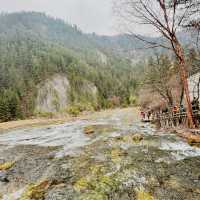 หุบเขาจิ่วจ้ายโกว (Jiuzhaigou) 