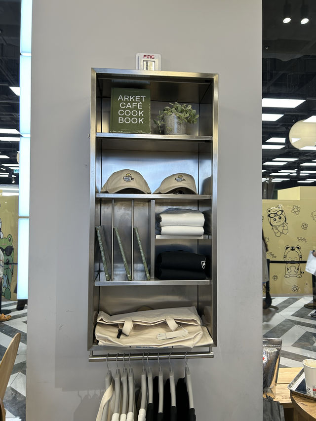 アジアで韓国初！出店！ヨイドで話題のオシャレカフェ✨