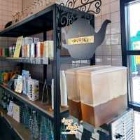BLACKJACK caffe  คาเฟ่เข้มๆ สำหรับคนเข้มๆ