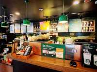 臺中西屯 店員十分親切的一間咖啡館 STARBUCKS 星巴克 (朝富門市)