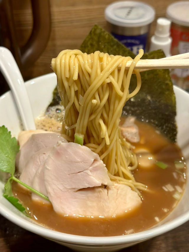 🇯🇵新橋海鮮跟雞湯的結合「纏 拉麵」