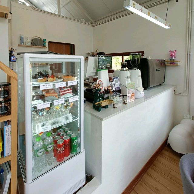 little house café and playground