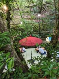 日本京都-攝影者最愛的點燈石階：貴船神社