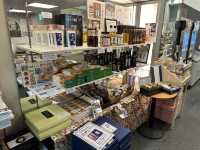 長崎・佐世保。四ヶ町商店街内にある長崎県内の銘品を取り揃える『でばた』