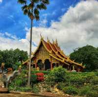 วัดพระธาตุผาเงา กราบสักการะหลวงพ่อผาเงา