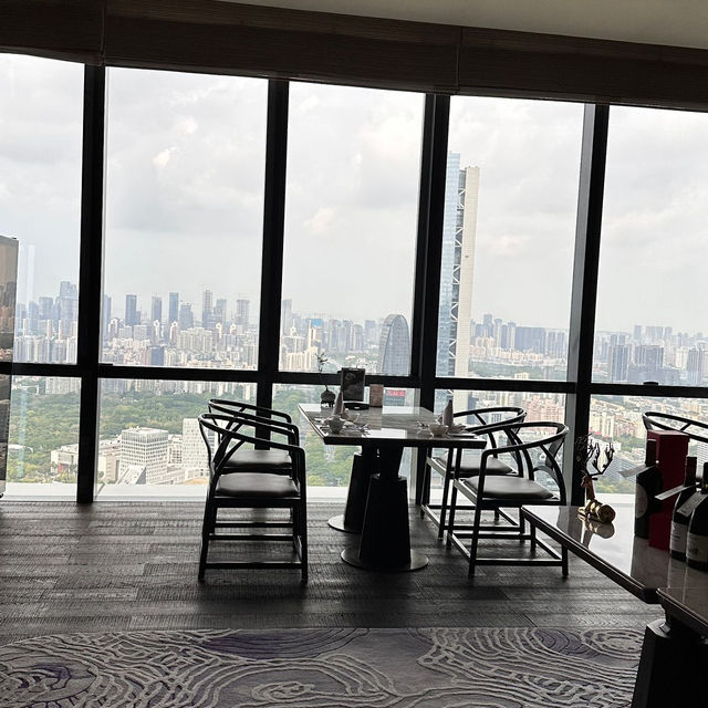 「深圳深鐵皇冠假日酒店」：景觀美