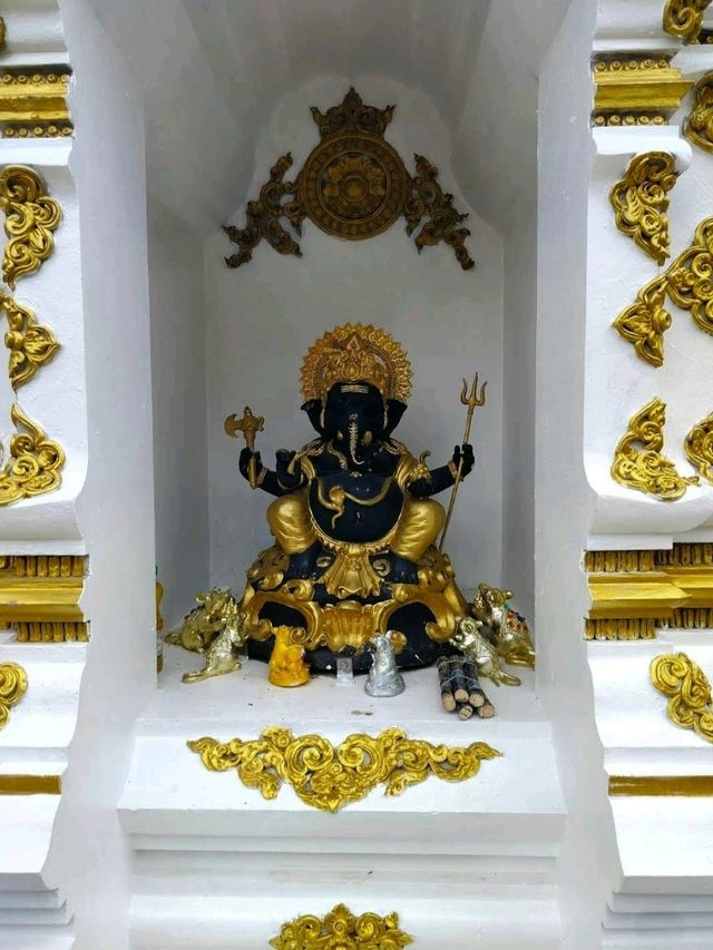 พิกัดสายมู ขอพรพระพิฆเนศ 📍วัดป่าแดด เชียงใหม่