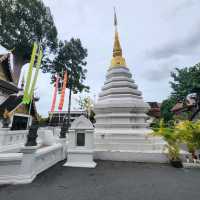 กราบพระแก้วหยก ขอพรกุมภัณฑ์ 📍วัดเจดีย์หลวง