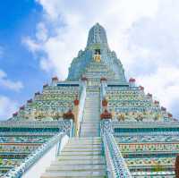 **Wat Arun: Bangkok's Iconic Temple of Dawn**