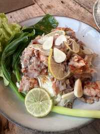 Ivory Coast Almond ร้านอาหารบรรยากาศดี