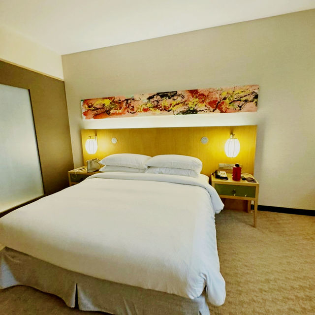 DoubleTree by Hilton Melaka: Comfortable Stays with Pool, Gym, and Complimentary Cookies