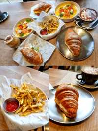 🇮🇩 Afternoon Tea Time at Hoods Coffee 📍Kota Batam