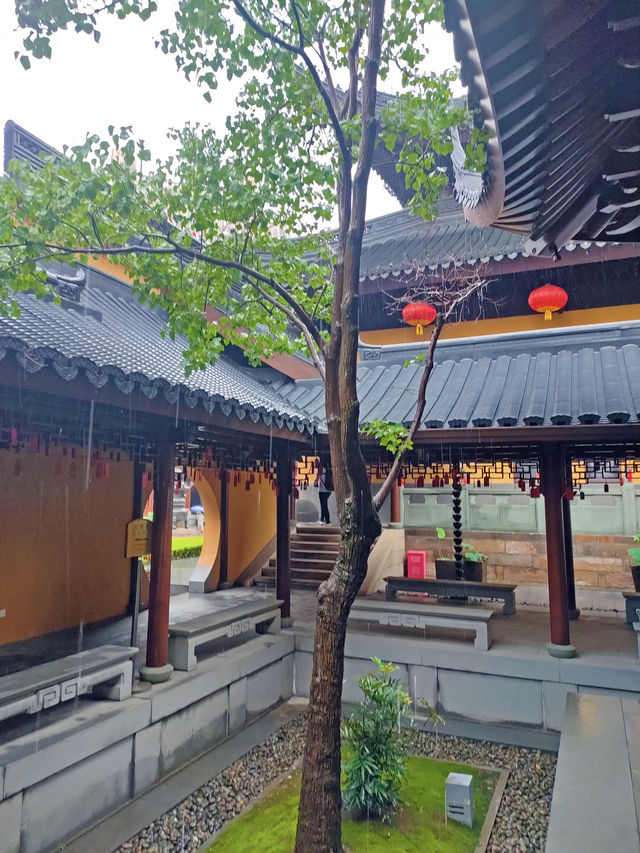  海上禪林──指月‧玉佛禪寺