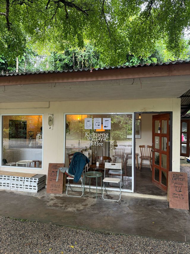 คิดถึงวิทยา Coffee | จ.เชียงใหม่ 🏡🌿☕️🌧️