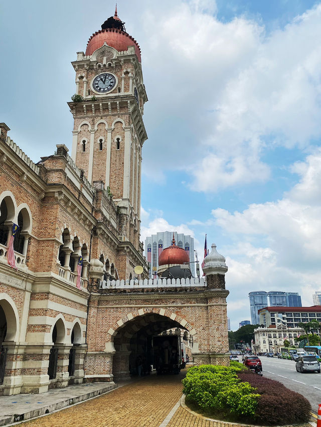 Ancient European building by the Dataran Merdeka 🇲🇾 