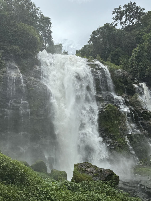น้ำตกวชิรธาร | เชียงใหม่ ⛰️🌧️🪨💦🌿