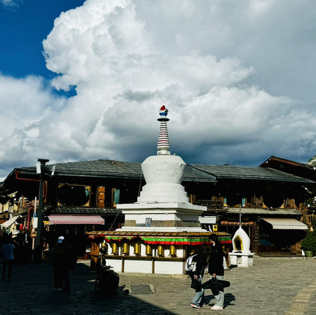 Road trip into Shangri-La