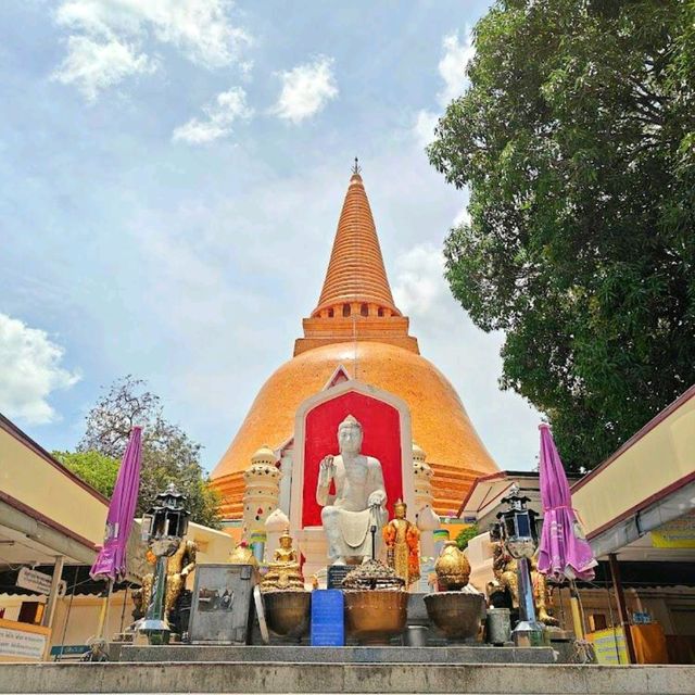 Phra Pathom Chedi Temple