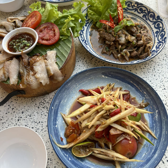 เสือหลงป่า ร้านอาหารไทยอุดรธานี 