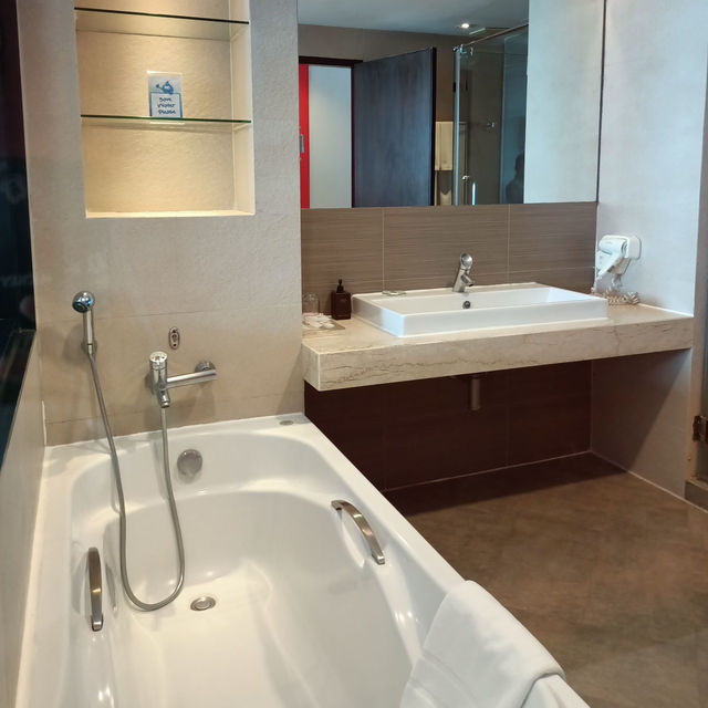The Zign Hotel โรงแรมหรู 5 ดาว ติดทะเล
