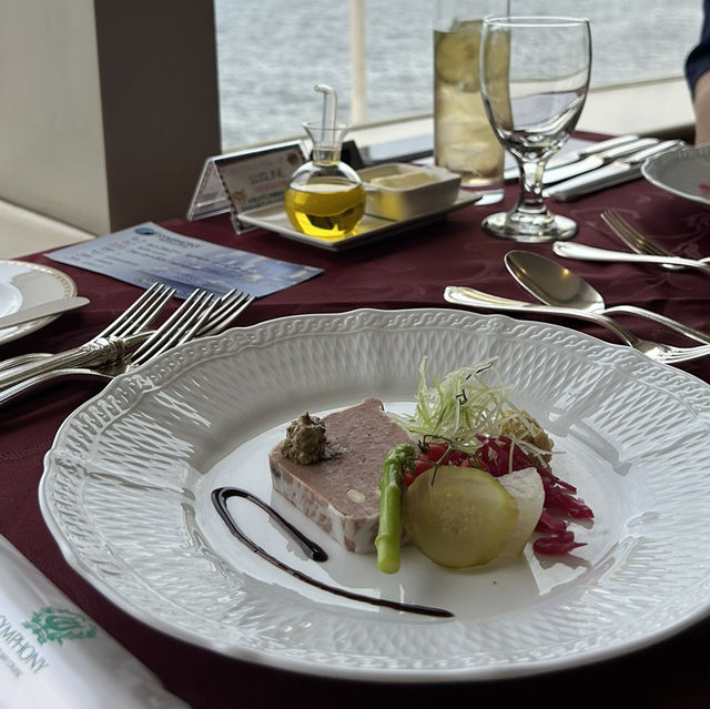 シンフォニークルーズ🚢でランチ🍽