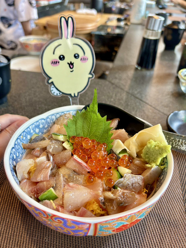 【中環】一緒一番酒場：開放式廚房，品嘗碎切刺身壽司丼