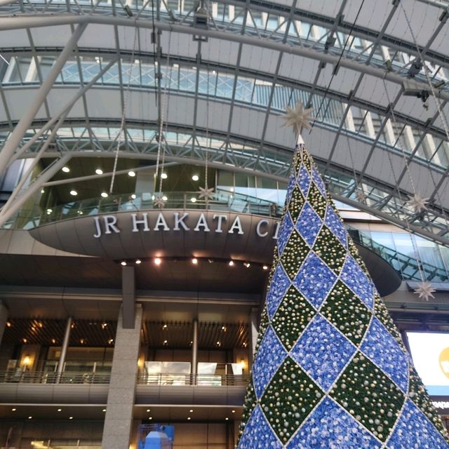 九州最大の駅・巨大ターミナル「ＪＲ博多駅」