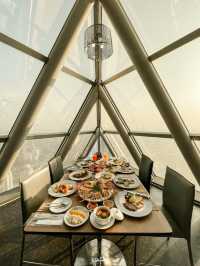 ทานบุฟเฟ่ต์อาหารค่ำบนชั้น 81 ที่ Baiyoke Sky