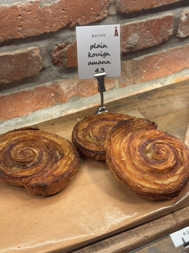 빵 종류도 정말 많았던 카페!🥐🥯