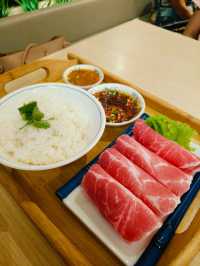 A Festive Steamboat to Celebrate the Season