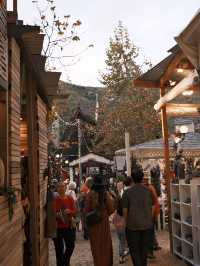 A Coastal Christmas at Laguna Beach: Sand, Surf, and Seasonal Cheer