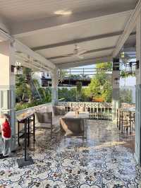 Moon river silk dining restaurant 