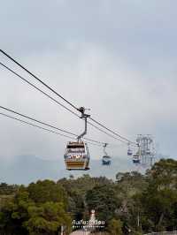 เดินถ่ายรูปที่ Ngong Ping Village 