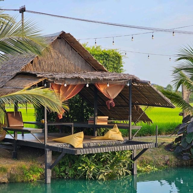 กัดรังแลนด์ Fishing café & Restaurant เ